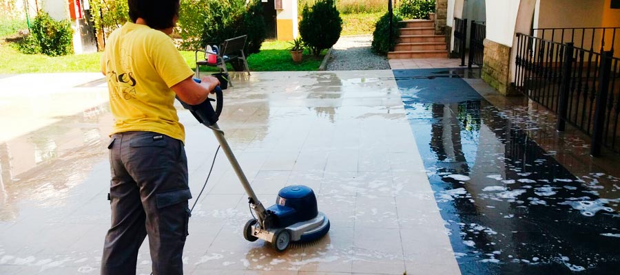 Fregado De Suelos Con Máquina Rotativa En Cantabria cantabria